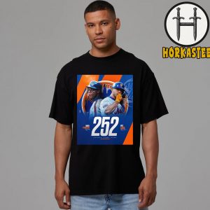 New York Mets Darryl Strawberry And Pete Alonso 252 Career Home Runs Poster Unisex T-Shirt